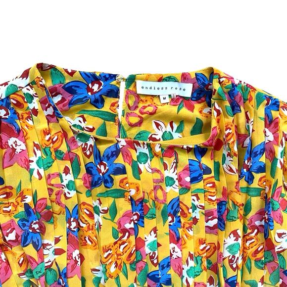 Endless Rose Floral Pleated Crop Top - M - Picture 3 of 5